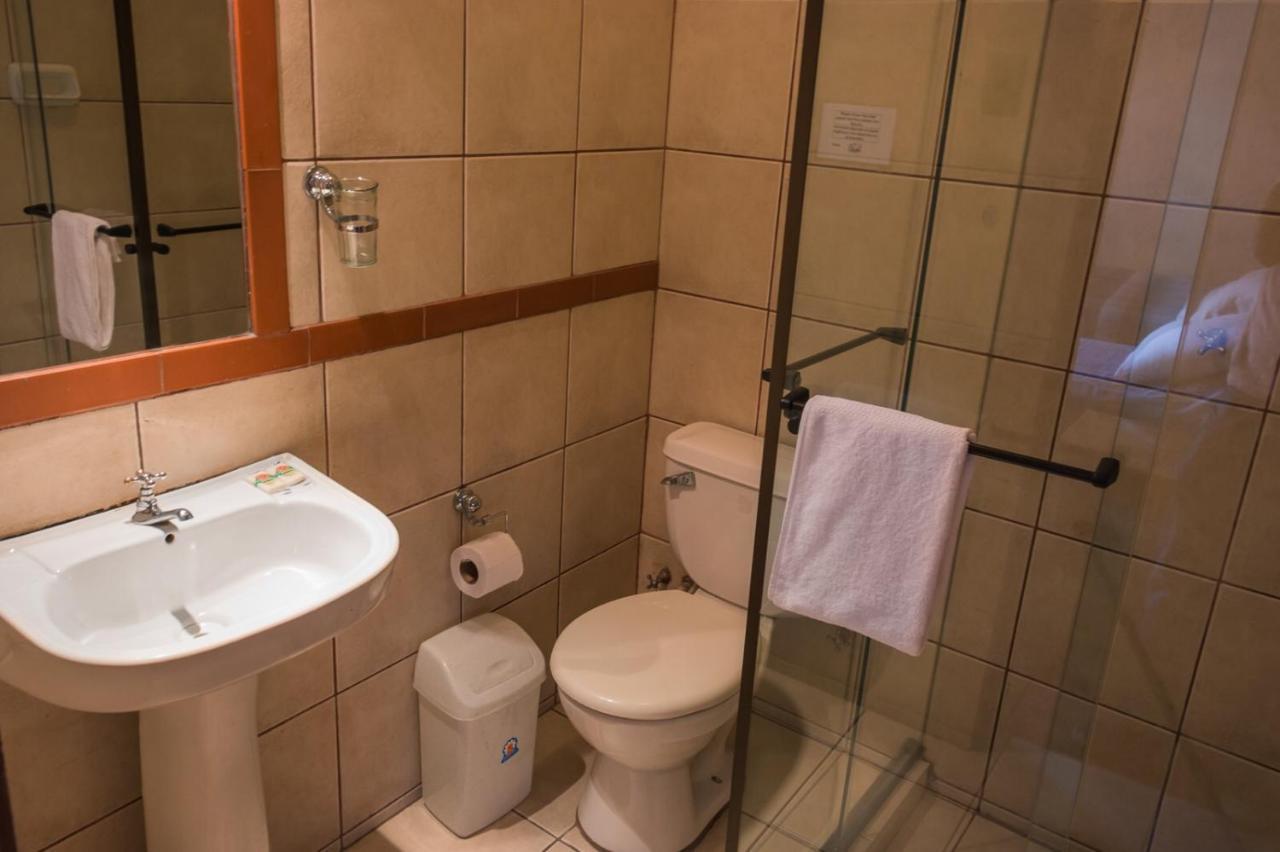 La Escondida Hostal Sucre Ngoại thất bức ảnh